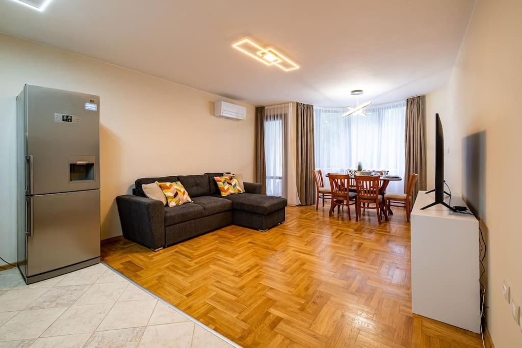 Varna Central 2Bdrm Apartment Εξωτερικό φωτογραφία